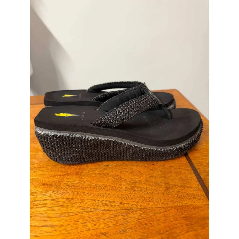 Volatile Black Platform Flip Flops Chunky Wedge Woven Strap Sandals Womens 9.5in